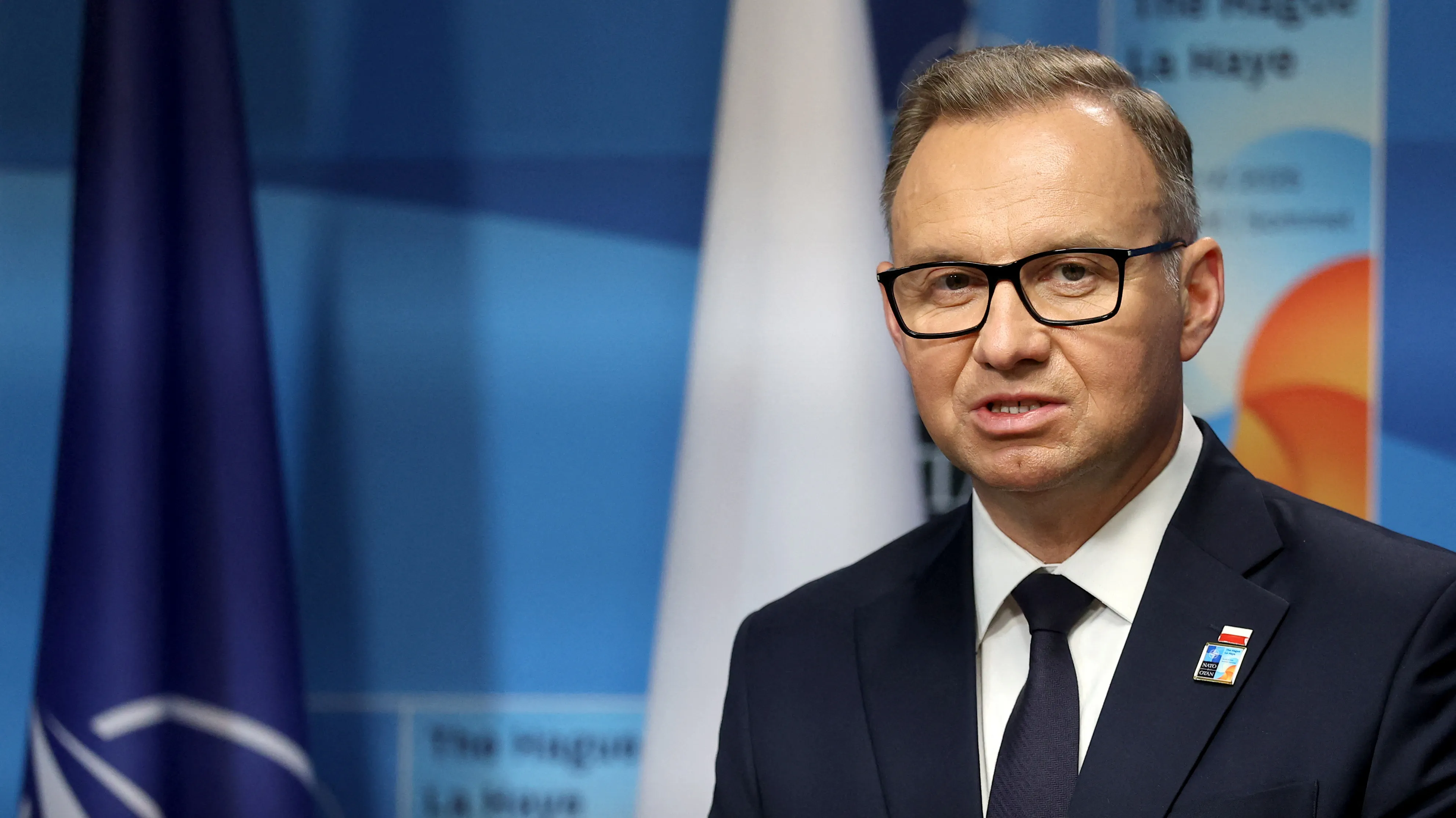 Dudovi naslouchala Evropa i USA, doma ale rozděloval
