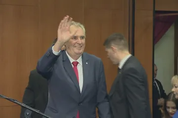 Zeman znovu. Hlava státu obhájila Pražský hrad