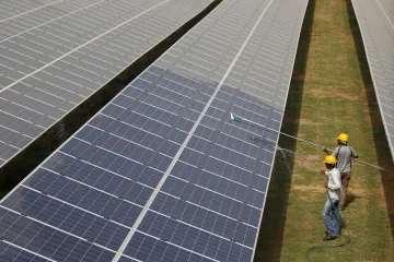 Největší těžař uhlí na světě se soustředí na solární energii. Špinavý zdroj podle něj stejně brzy skončí