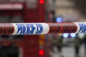 Z vraždy na faře v Chudobíně policie obvinila dvaadvacetiletého muže