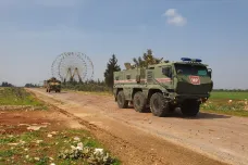 Rusové s Turky po boku. První společné hlídky v Idlibu narušily údajné provokace povstalců