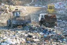 Miliardy z EU nepomohly, odpad končí v Česku stále na skládkách
