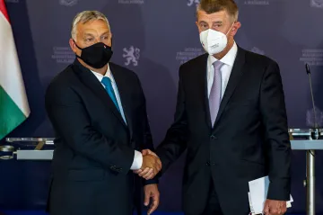 Novinářské organizace odsoudily nevpuštění vybraných reportérů na tiskovku Babiše a Orbána 