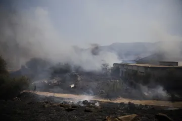 Izrael po středečních raketových útocích podnikl v Libanonu nálety