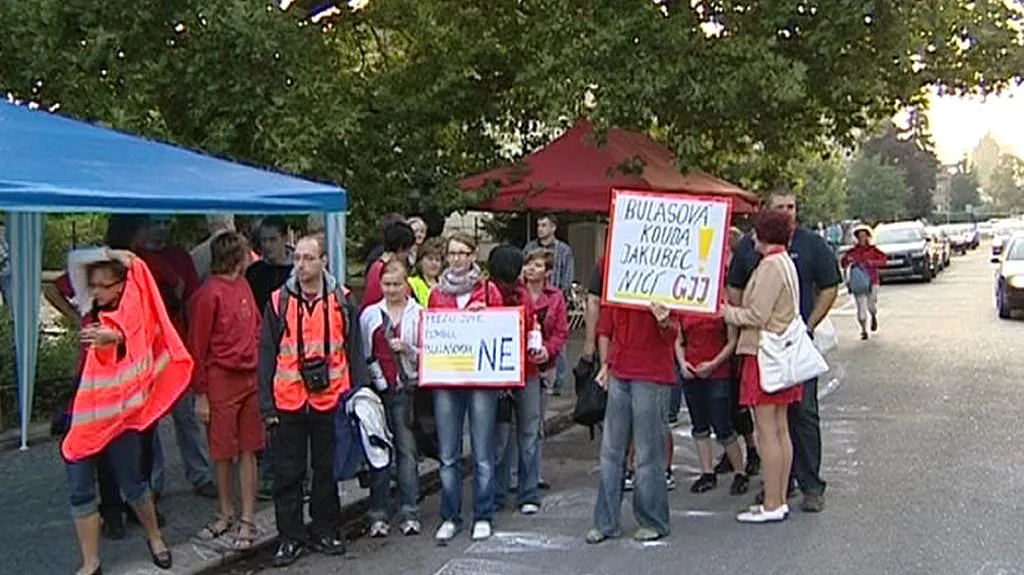 Stávka studentů kvůli vyhozeným profesorům