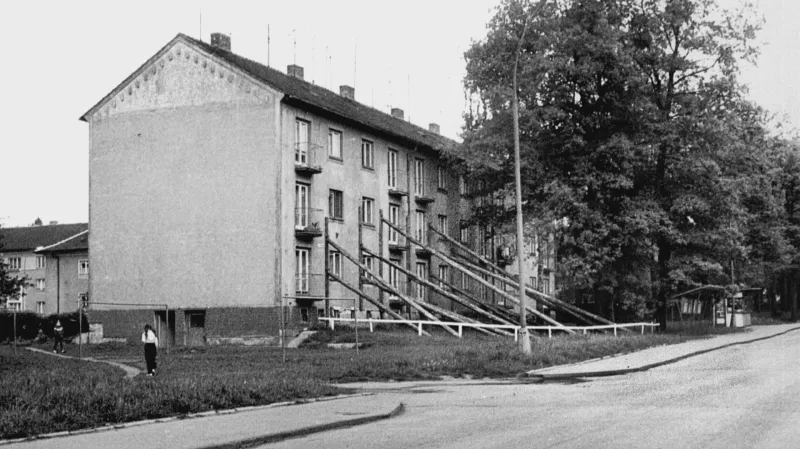 V 80. letech nařídili statici některé domy podepřít