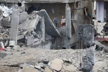 Z Gazy je 60 milionů tun sutin. Hlad se zmírnil, zabíjení nepřestalo