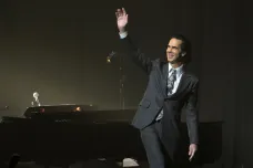 Do Česka se vrátil Nick Cave radostnější