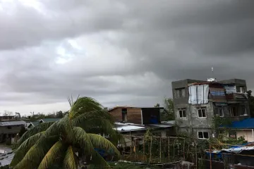 Tajfun na Filipínách má několik obětí. Zasáhl i turisty vyhledávané ostrovy Boracay a Coron