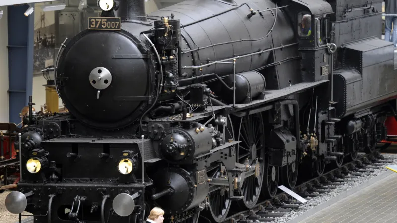 Lokomotiva 375.007