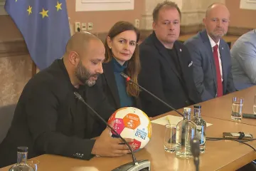 Děti, které čelily ve vlaku rasismu fanoušků, pozve FAČR na mezinárodní utkání