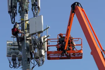 Všichni operátoři napadli vypsanou aukci kmitočtů pro 5G