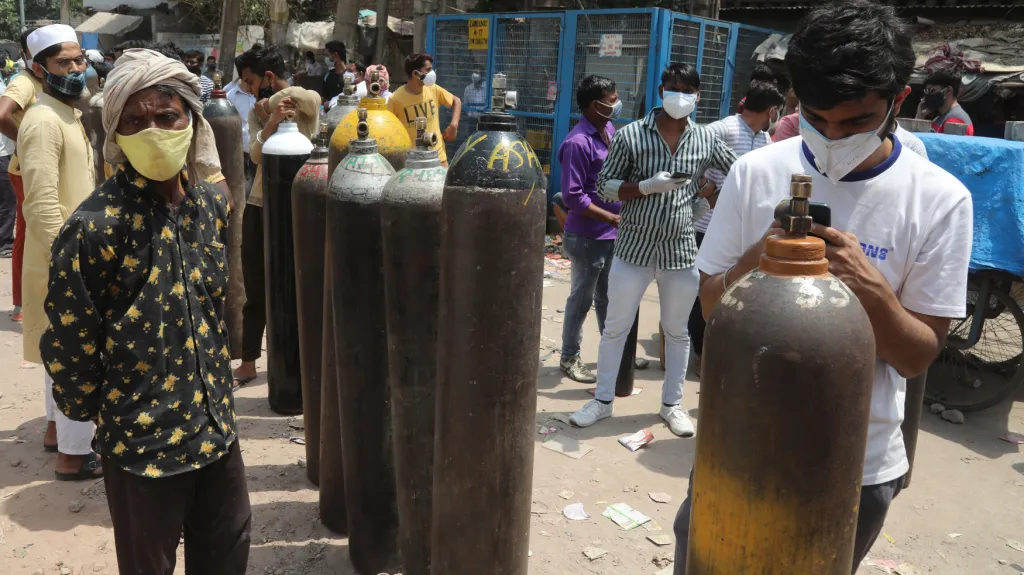 Kyslíkové lahve v Novém Dillí