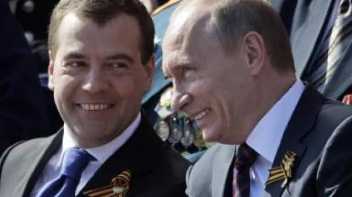 Dmitrij Medvěděv a Vladimir Putin
