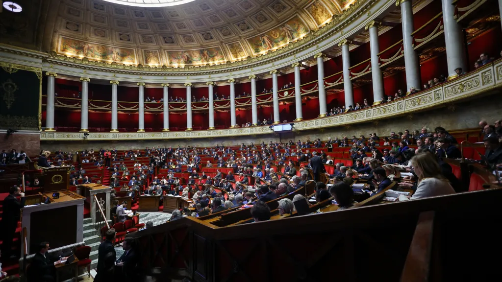 Francouzské národní shromáždění během hlasování 9. prosince 2025