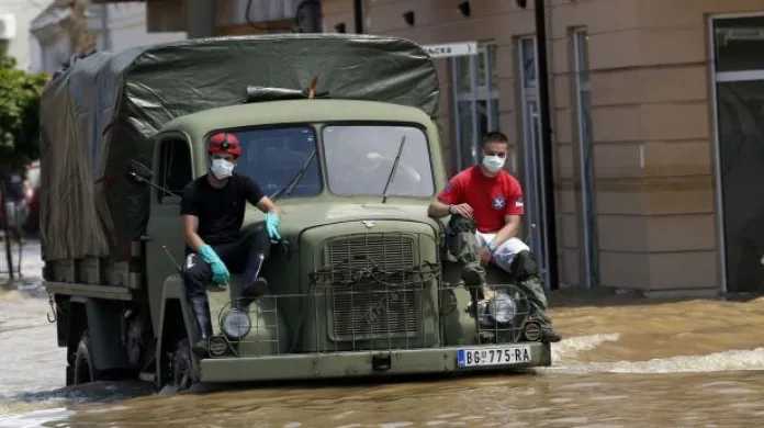 Při povodních na Balkáně zahynulo na 60 lidí