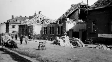 Škody po náletech v roce 1945