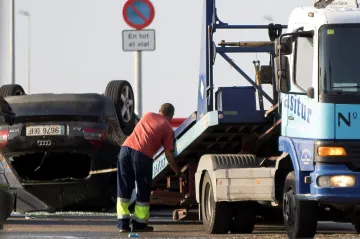 Útok v Cambrils má první oběť. Policie stále pátrá po řidiči dodávky z Las Ramblas