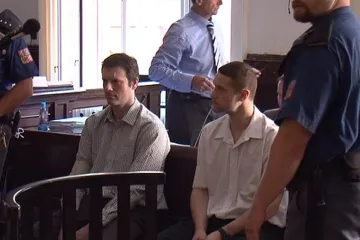 Reportéři ČT: Policistům unikla část zabavených peněz z kauzy Edbusy