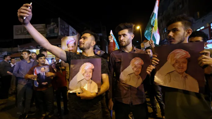 Demonstrace příznivců prezidenta Barzáního