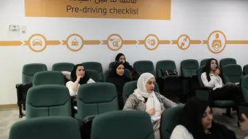 Ženy v Saúdské Arábii se připravují na řízení