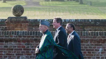 Hamíd Karzáí, David Cameron a Ásif Alí Zardárí