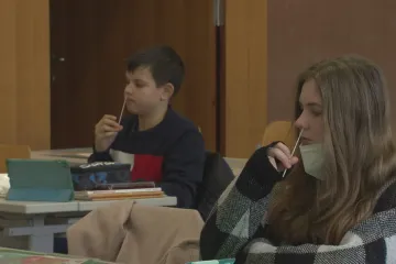 Tripartita chce rychle testy ve školách. Ověření jejich spolehlivosti bude hotové až po plánovaném návratu žáků