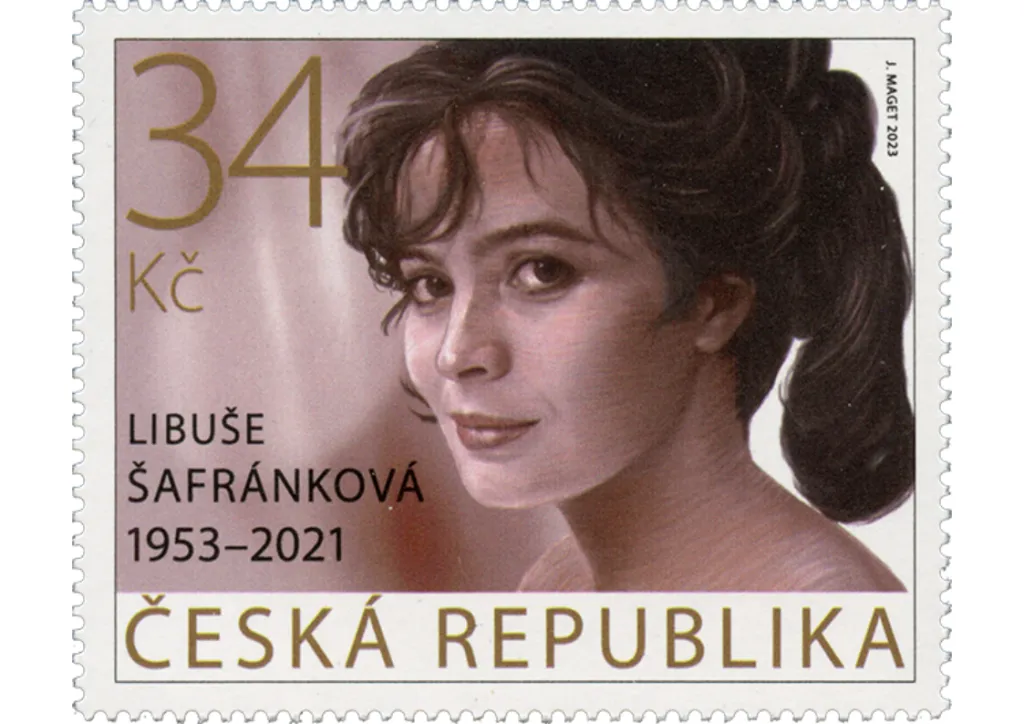 Známka s Libuší Šafránkovou byla zamýšlena k nedožitým sedmdesátinám této herečky, jejíž nejslavnější rolí zůstává ta z pohádky Tři oříšky pro Popelku. Během příprav, na jaře 2022, zemřel ale i hereččin manžel Josef Abrhám, bylo tedy rozhodnuto, že vznikne známka i s jeho portrétem