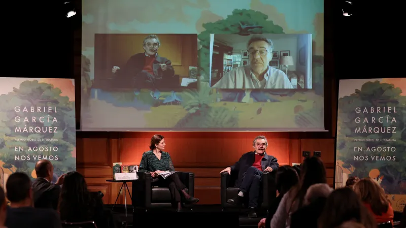Synové Gabriela Garcíi Márqueze při prezentaci románu En agosto nos vemos