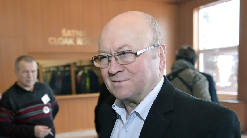 Vladimír Remek ve volebním štábu Miloše Zemana