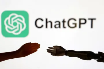 Je tu teprve rok, ale už změnila svět. Umělá inteligence ChatGPT slaví narozeniny