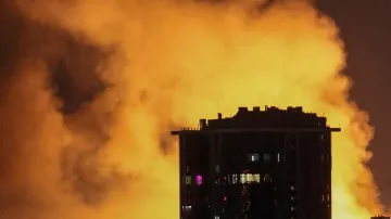 Výbuch dronu ozářil oblohu nad Kyjevem během ruského útoku