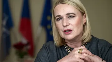 Ministryně obrany Jana Černochová (ODS)