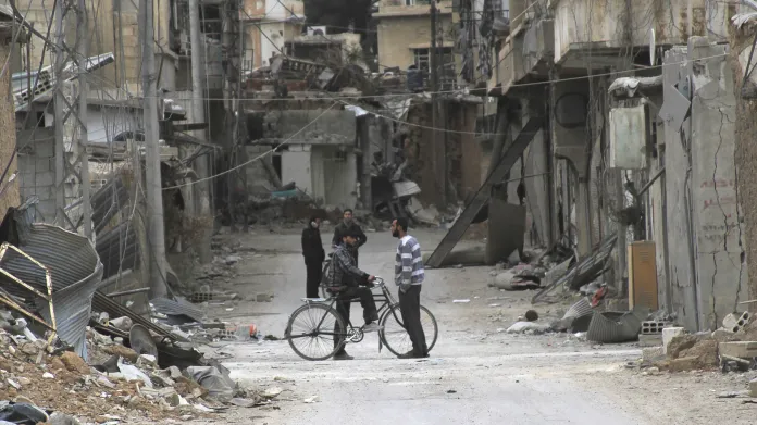 Následky bombardování v syrské Daráji