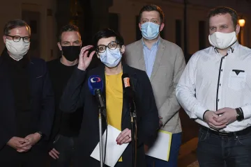 Opozice chce po vládě rychlé kompenzace a jasnou komunikaci směrem k veřejnosti