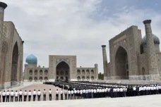 V Samarkandu pohřbili uzbeckého prezidenta