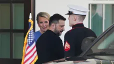 Volodymyr Zelenskyj odjíždí z Bílého domu po rotržce s Donaldem Trumpem (28. února 2025)