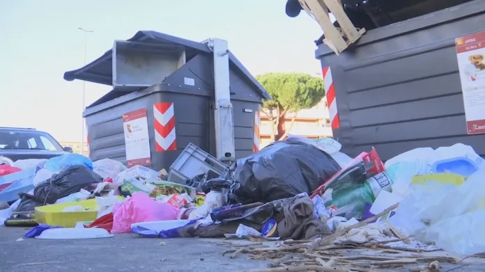 Il Movimento Cinque Stelle ha ricevuto critiche per la situazione nelle strade di Roma