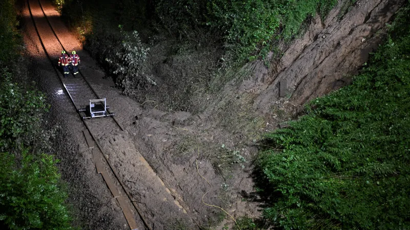 V jihozápadním Německu vykolejil osobní vlak