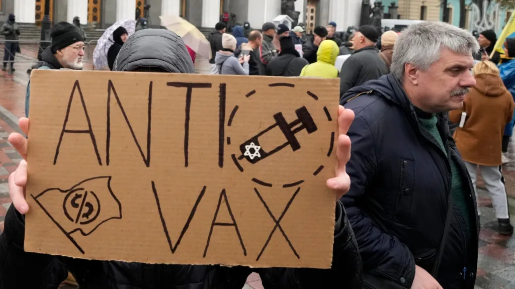 Demonstrace antivaxerů