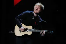 Kvůli koncertům Eda Sheerana v Praze uzavře policie okolní ulice, noční metro posílí spoje