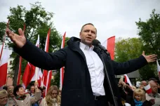 Jak se dostal k bytu? Polskou kampaň ovládla kauza opozičního kandidáta