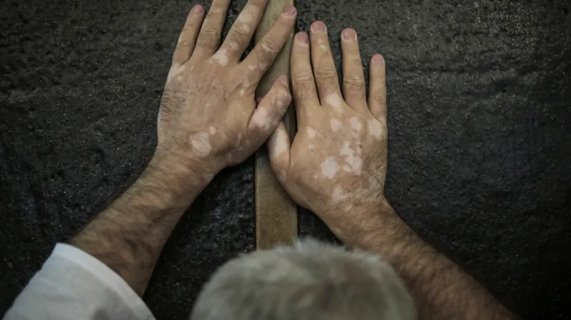 Obcházení posvátného kamene Kaba