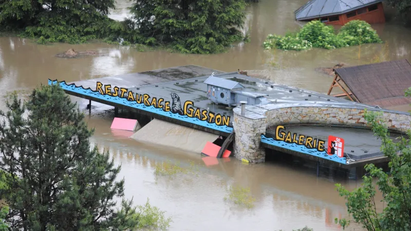 Zatopená pražská zoo