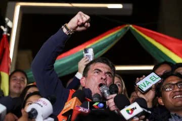 První kolo prezidentských voleb v Bolívii ovládli dle průzkumu dva pravicoví kandidáti