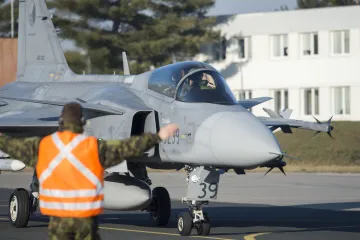 Dobří gripeni se vracejí. Jeden zůstal kvůli závadě v Litvě