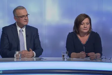 Skok minimální mzdy je riziko, varuje Kalousek. Jen se srovnáváme s Evropou, oponuje Schillerová