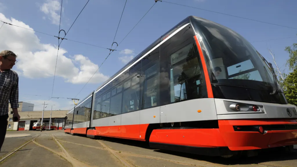 Tramvaj Škoda 15T