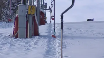 Koberec z umělé hmoty dává lyžařům lepší stabilitu