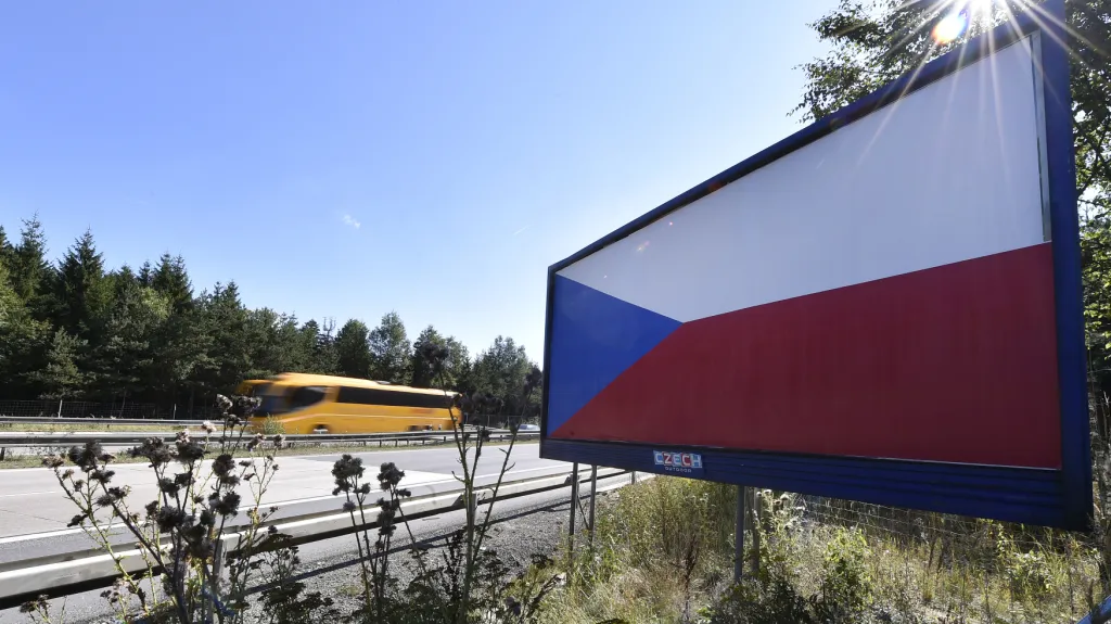Billboard s vlajkou